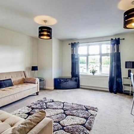 The Wickets - 2 Bedroom Apartment Overlooking Cricket Club Marton-in-Cleveland Exterior photo
