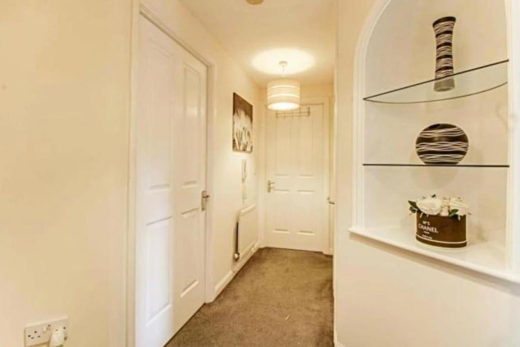 The Wickets - 2 Bedroom Apartment Overlooking Cricket Club Marton-in-Cleveland Exterior photo