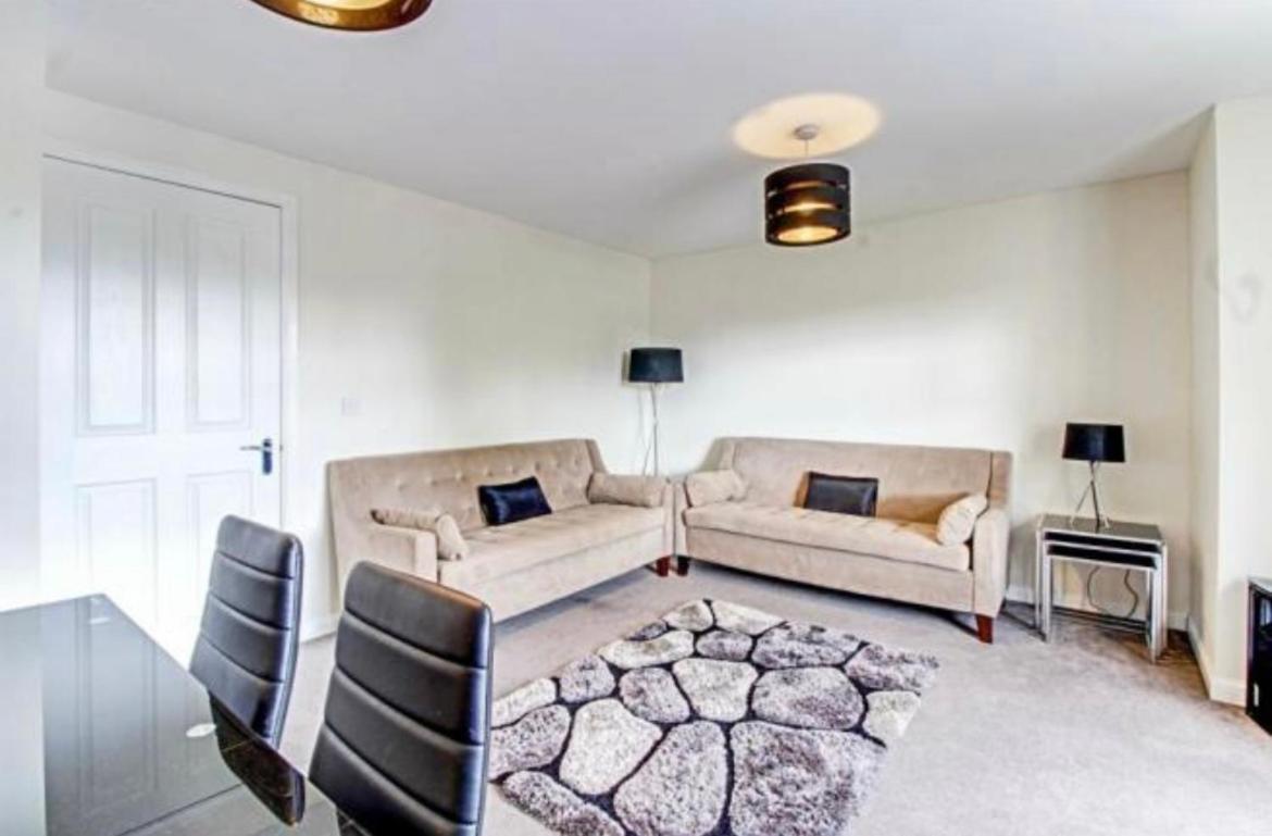 The Wickets - 2 Bedroom Apartment Overlooking Cricket Club Marton-in-Cleveland Exterior photo